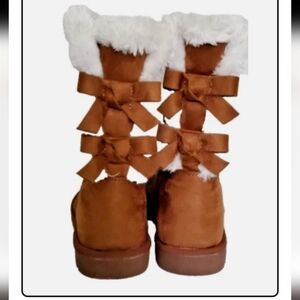 JESSICA CLINE Chestnut Bow Boots - Size 10